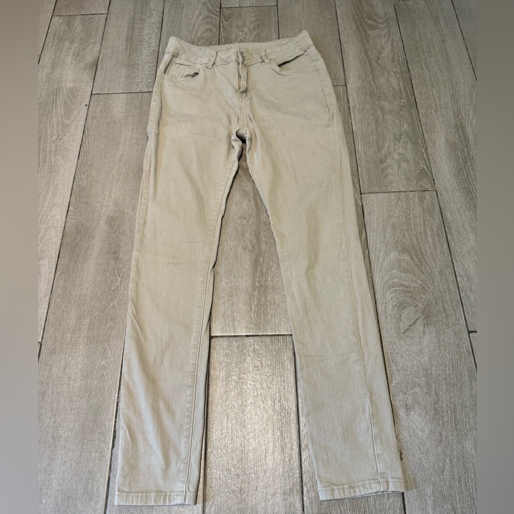 Y&F Stretch Khaki Pants Size 11/12